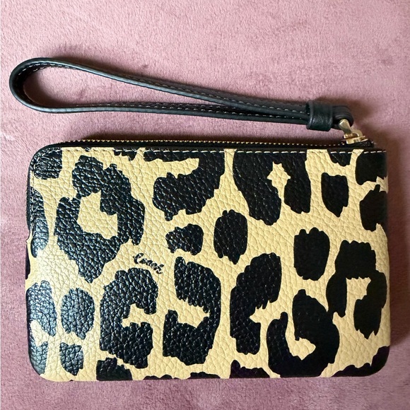 Coach Corner Zip Wristlet w/ Leopard Print - Picture 2 of 4